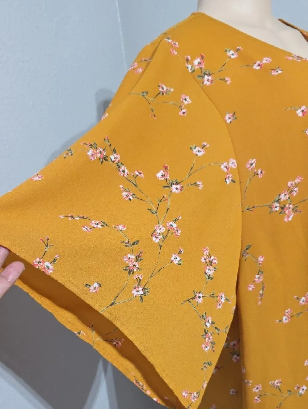 Express Mustard Floral Side-Tie Wrap Top Size L - Picture 4 of 12